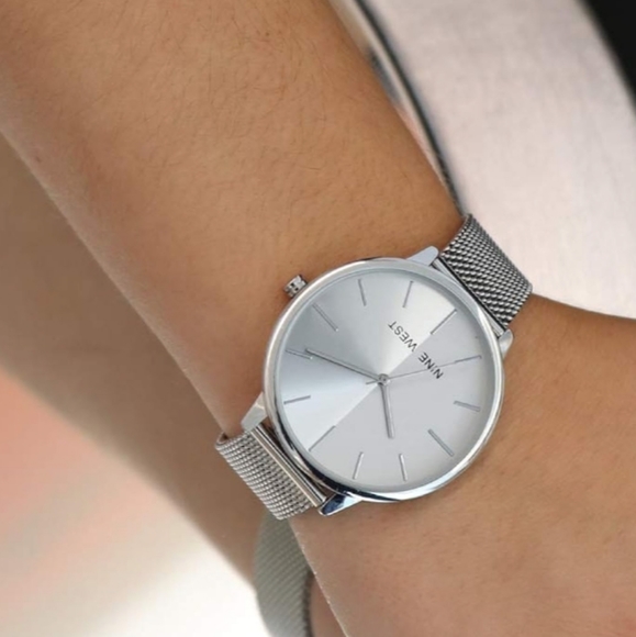 🩶 Nine West wristwatch - Picture 1 of 3